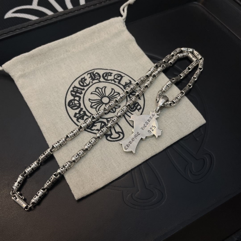 Ch*0me He**ts necklaces